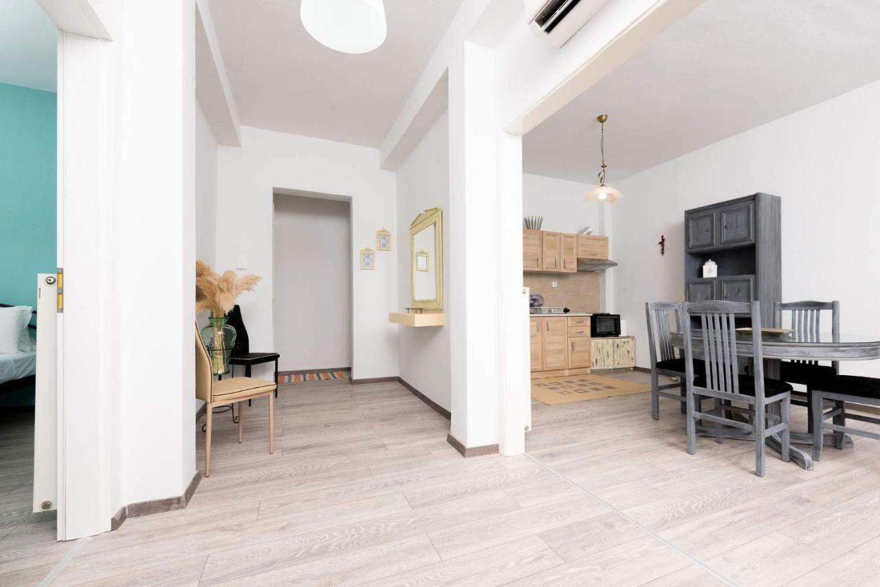 Anastasia'S Apartment 리메나스 외부 사진